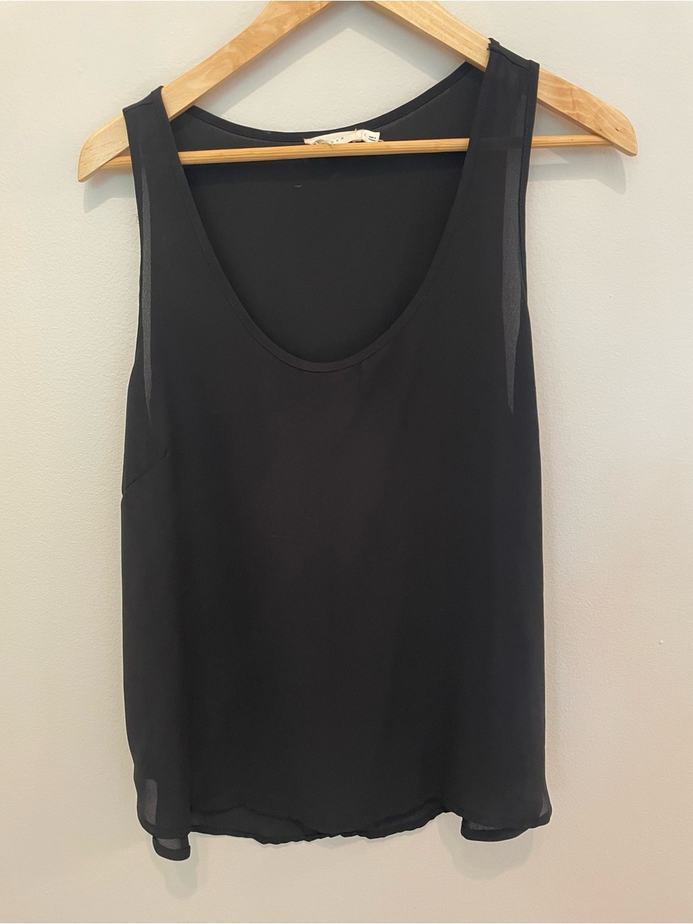 Lush Black Scoop Neck Sleeveless Camisole